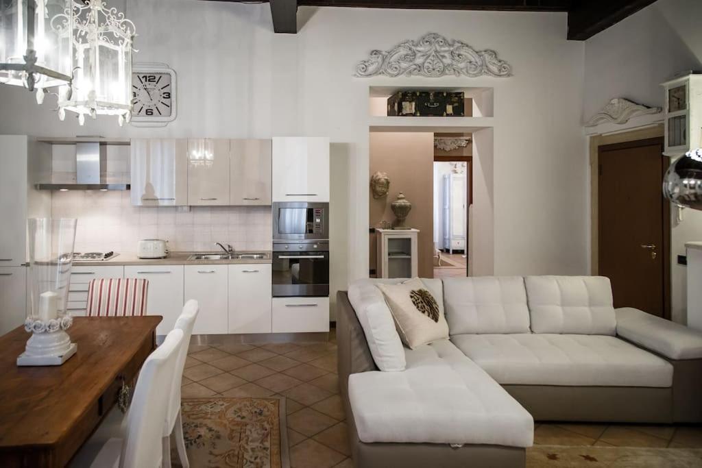 Piazza Erbe Luxury Apartment Verona Exteriér fotografie