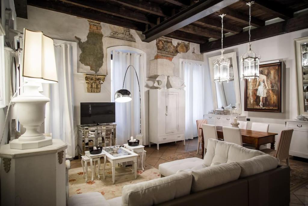 Piazza Erbe Luxury Apartment Verona Exteriér fotografie